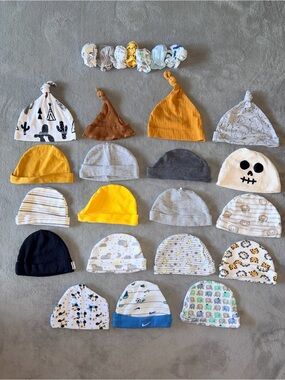 Baby Hats, Baby Beanies and Mittens Lot | Newborn to 6 months | Baby Bundle